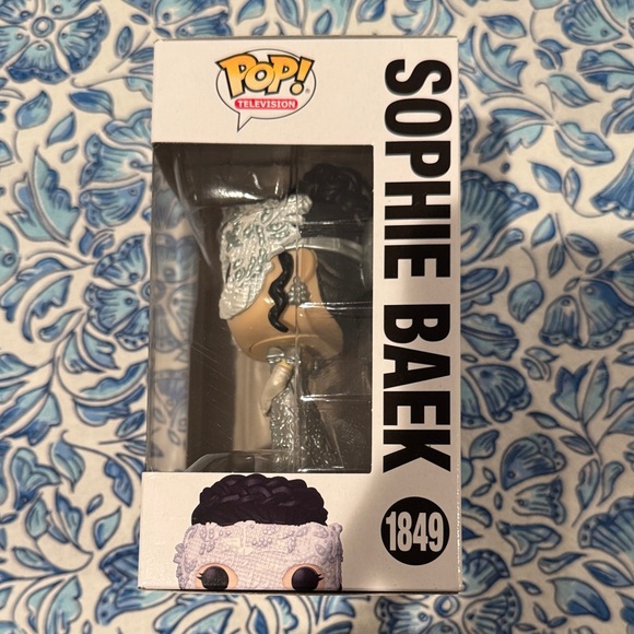 NEW Netflix Bridgerton Funko Pop Sophie Baek - Picture 2 of 3